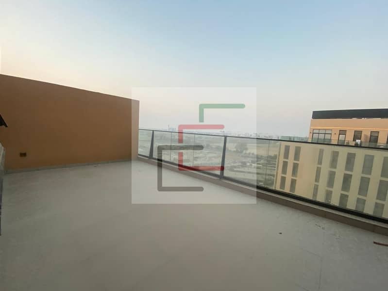 8 Balcony1. jpeg
