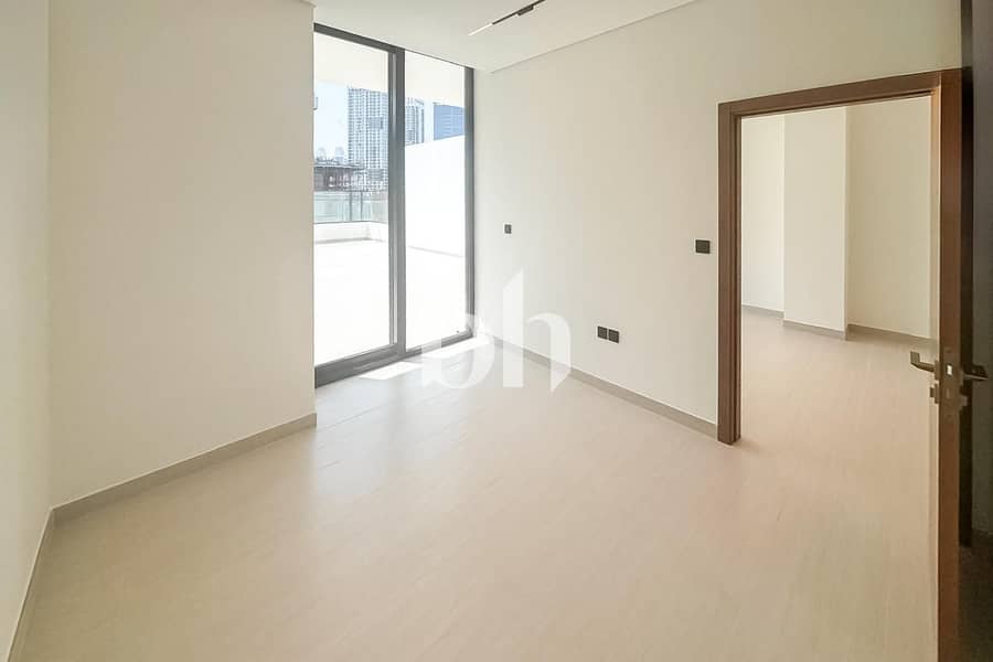 Spacious | Private Terrace | Ready To Move - Image 6