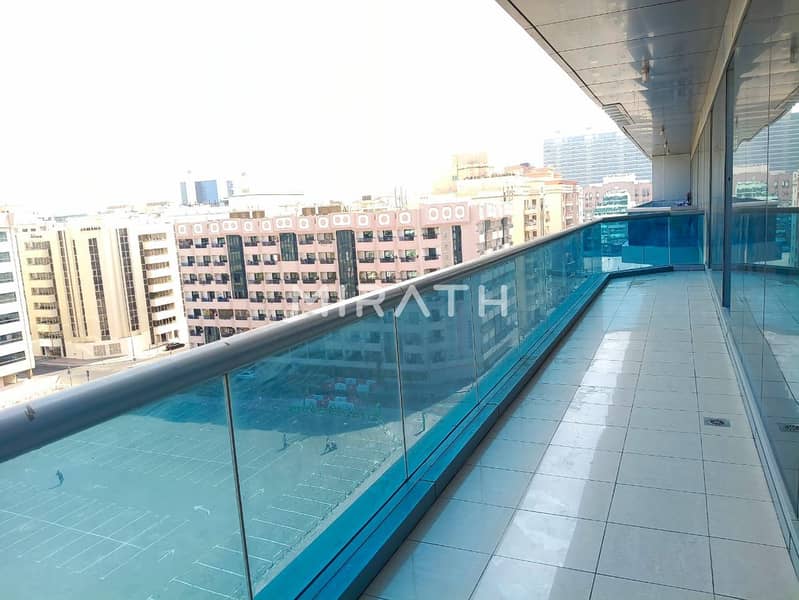 NO COMMISSION || BRIGHT & SPACIOUS HALL || MODERN KITCHEN || HUGE BALCONY