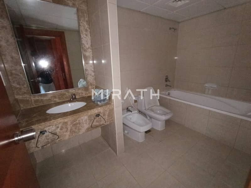 NO COMMISSION || BRIGHT & SPACIOUS HALL || MODERN KITCHEN || HUGE BALCONY - Image 8