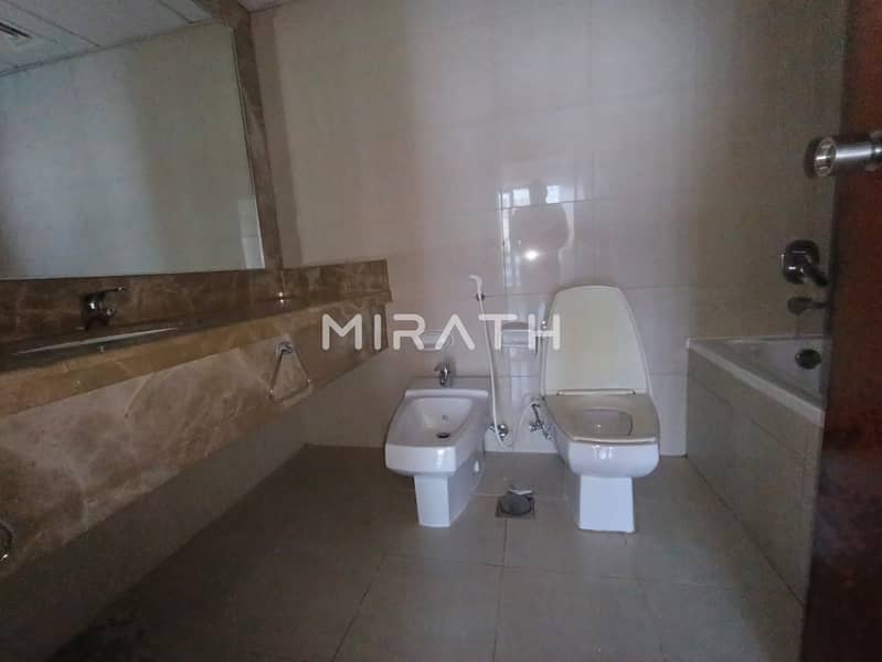 NO COMMISSION || BRIGHT & SPACIOUS HALL || MODERN KITCHEN || HUGE BALCONY - Image 9