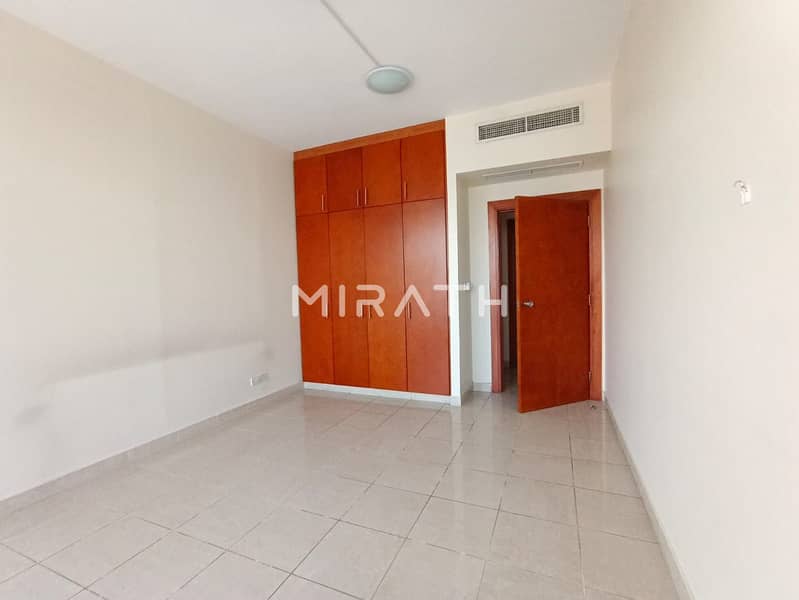 NO COMMISSION || BRIGHT & SPACIOUS HALL || MODERN KITCHEN || HUGE BALCONY - Image 13