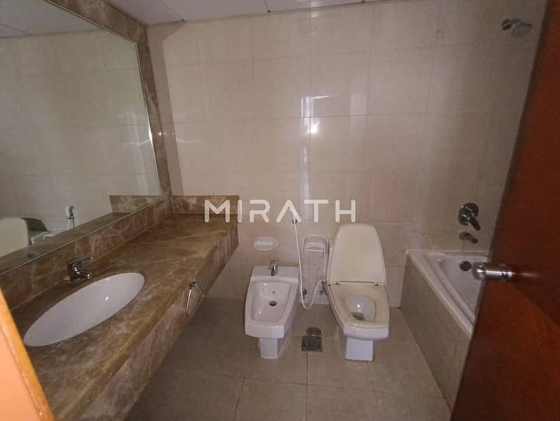 NO COMMISSION || BRIGHT & SPACIOUS HALL || MODERN KITCHEN || HUGE BALCONY - Image 15