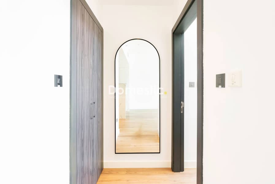 Fully Upgraded | High-End Living | Amazing View - Image 7