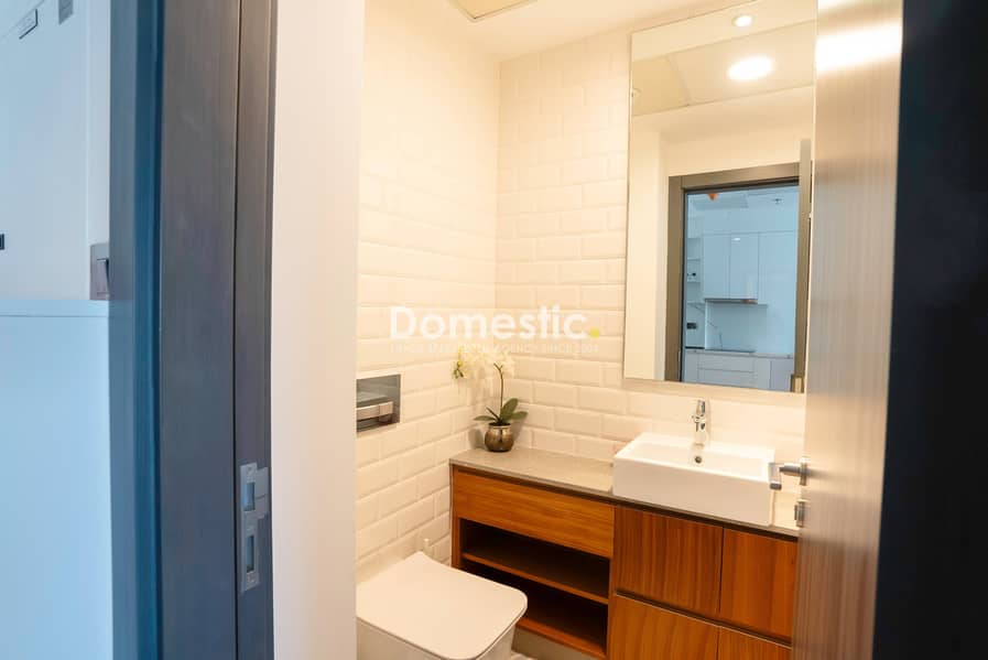 Fully Upgraded | High-End Living | Amazing View - Image 6