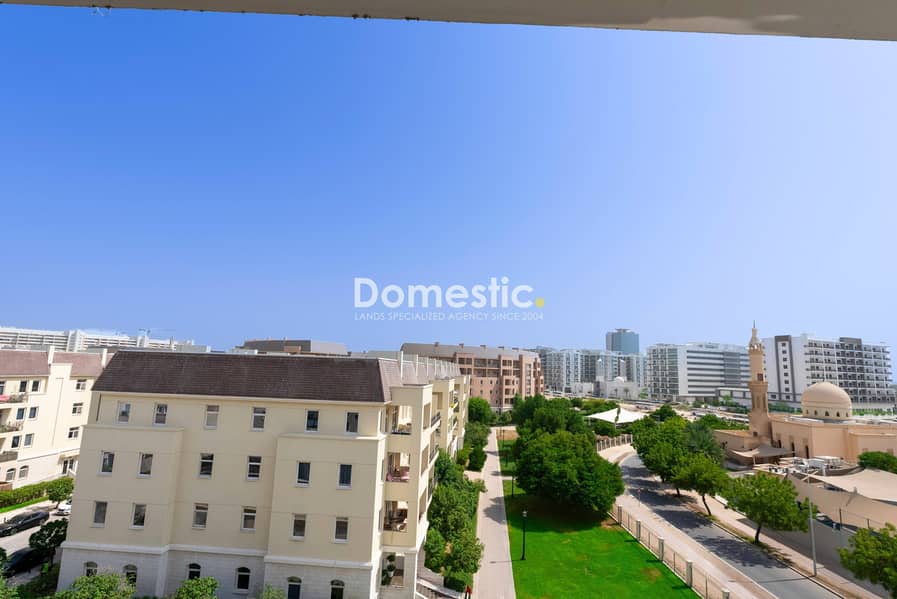 Fully Upgraded | High-End Living | Amazing View - Image 12