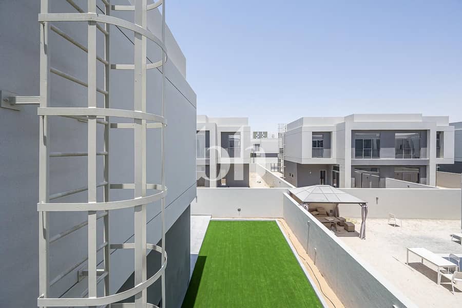 Landscaped Garden | Under Warranty | Close to Pool - Image 11