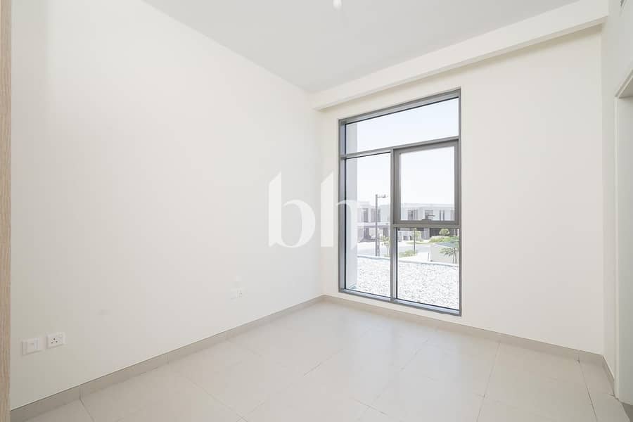 Landscaped Garden | Under Warranty | Close to Pool - Image 17