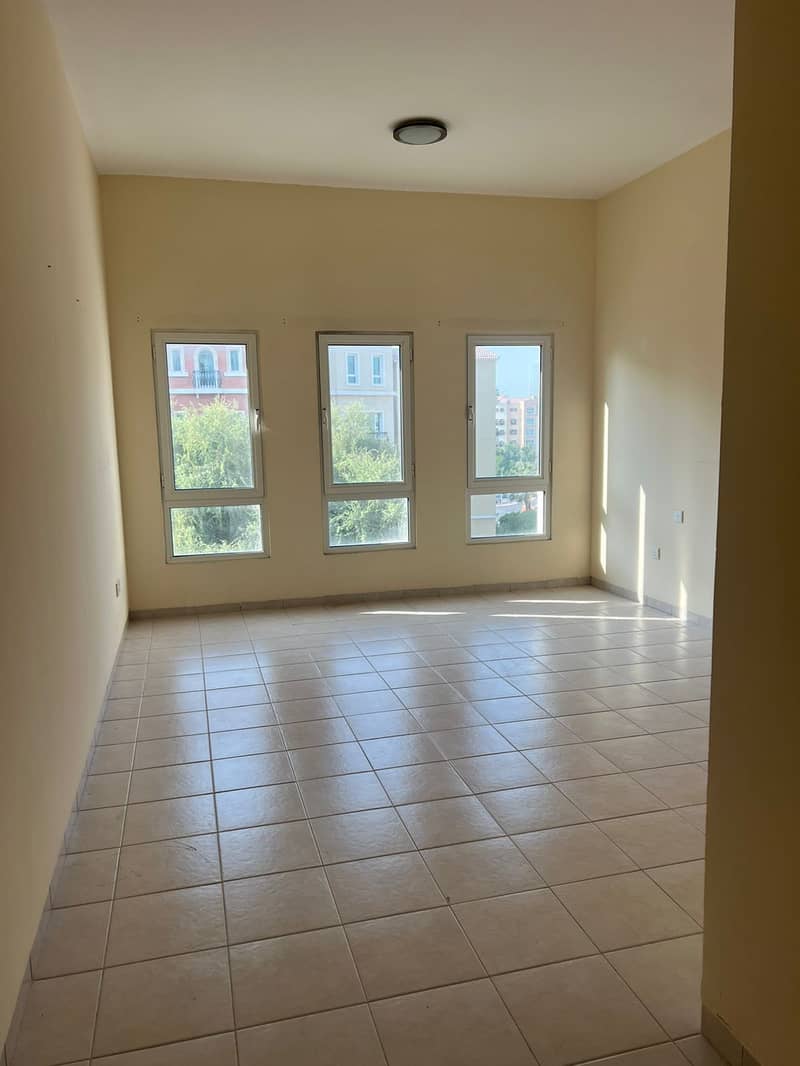 Spacious 2BR | Largest Layout | Prime Location - Image 7