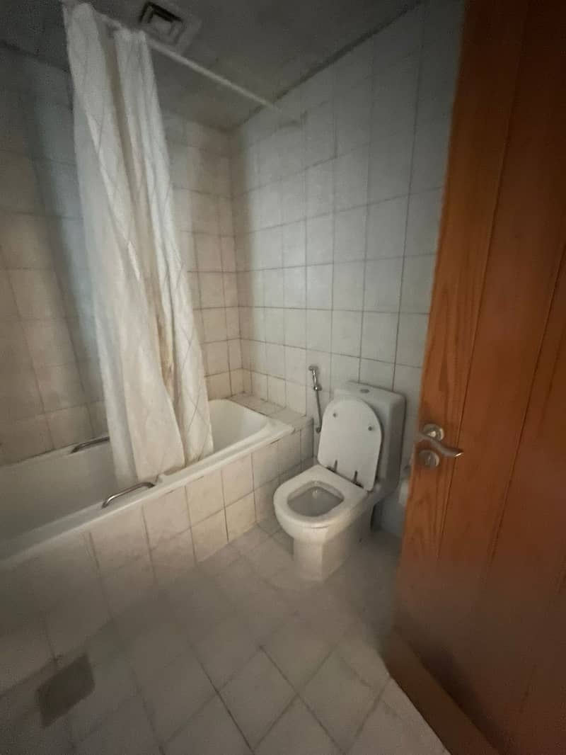 Spacious 2BR | Largest Layout | Prime Location - Image 8