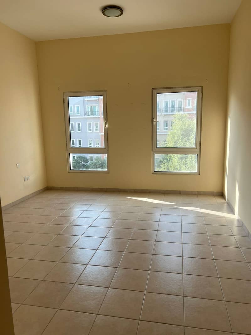 Spacious 2BR | Largest Layout | Prime Location - Image 11