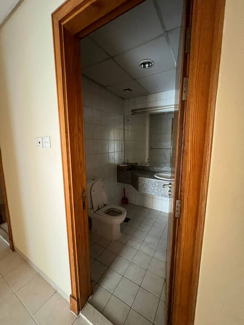 Spacious 2BR | Largest Layout | Prime Location - Image 17