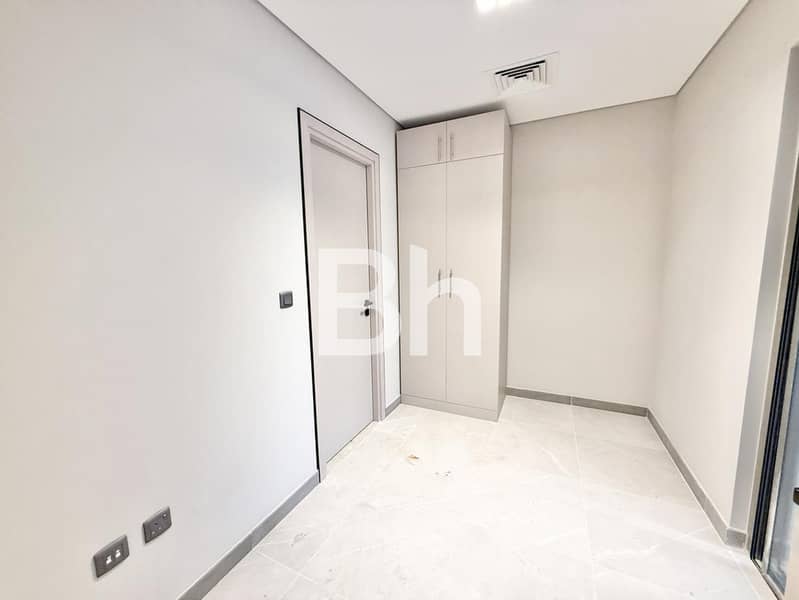 Prime Location | Burj View | Single Row - Image 7