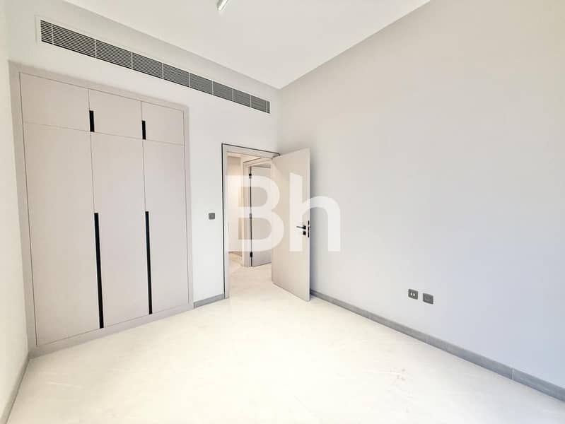 Prime Location | Burj View | Single Row - Image 10