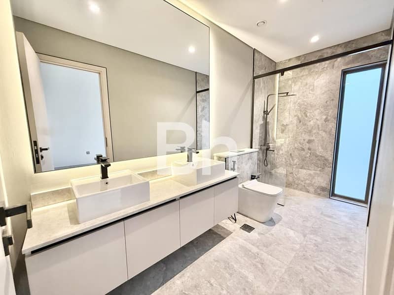 Prime Location | Burj View | Single Row - Image 15