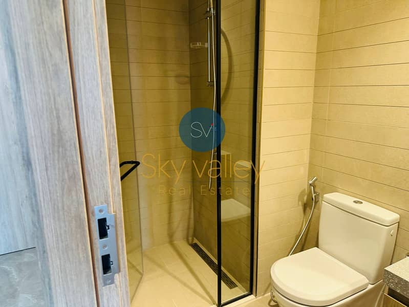 Modern Studio | Vacant | Canal View | Business Bay - Image 13