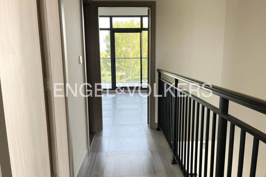 Motivated Seller | Close to Pool | Modern - Image 16