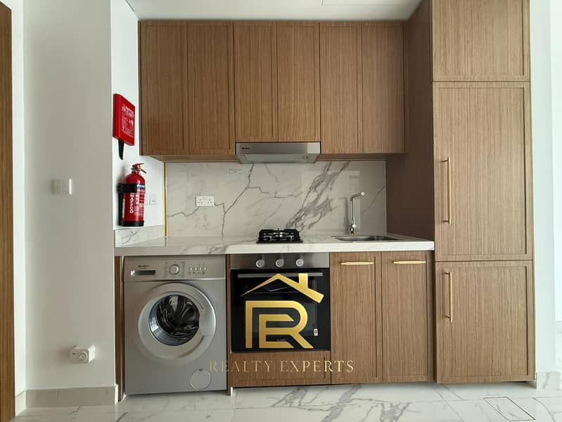 SPACIOUS STUDIO | VACANT BRIGHT | READY TO MOVE