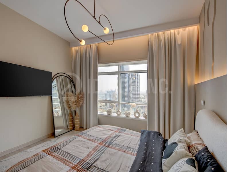 High floor | Full Lake View | Luxury Upgraded - Image 12