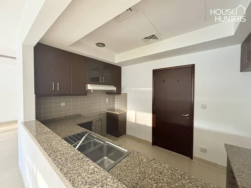 Vacant | Single Row | Large Plot | Mature Garden