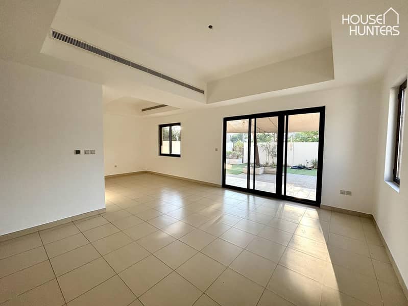 Vacant | Single Row | Large Plot | Mature Garden