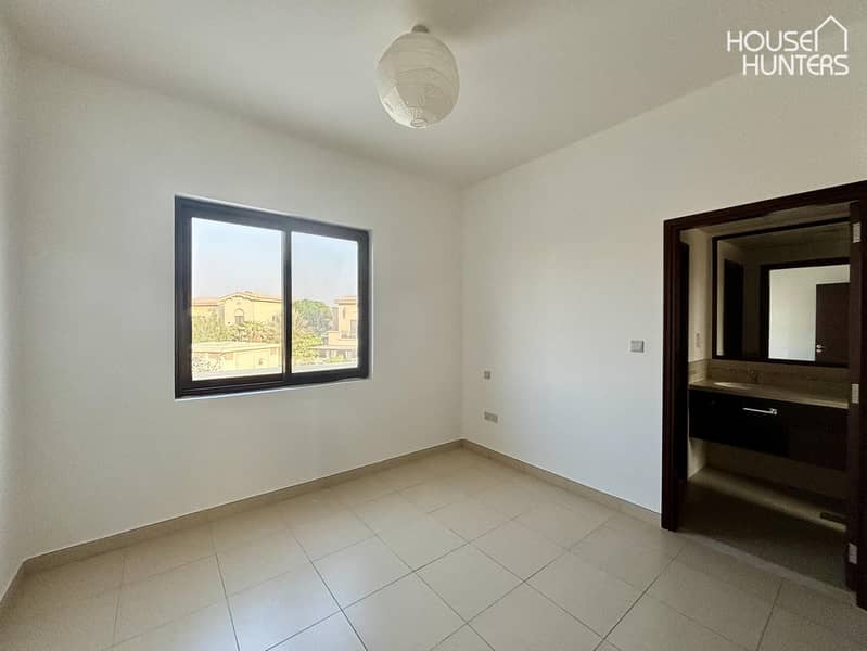 Vacant | Single Row | Large Plot | Mature Garden - Image 12