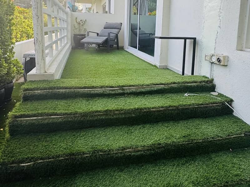 UPGRADED - FURNISHED -2 BR+M - LAKE VIEW