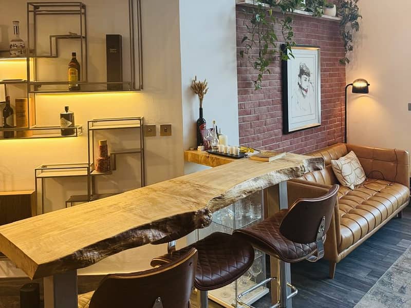 UPGRADED - FURNISHED -2 BR+M - LAKE VIEW - Image 7