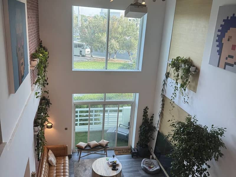 UPGRADED - FURNISHED -2 BR+M - LAKE VIEW - Image 14