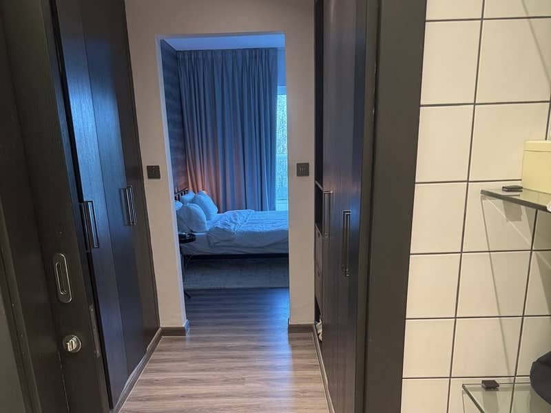 UPGRADED - FURNISHED -2 BR+M - LAKE VIEW - Image 21