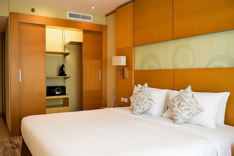 Stunning View I Furnished Apartment I Spacious I Metro Access