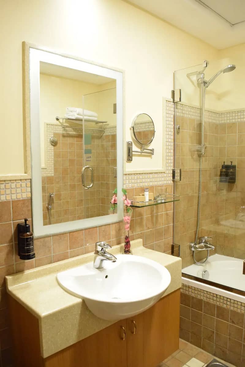 Furnished | Bills Included| DIFC | Trade Center Area - Image 6