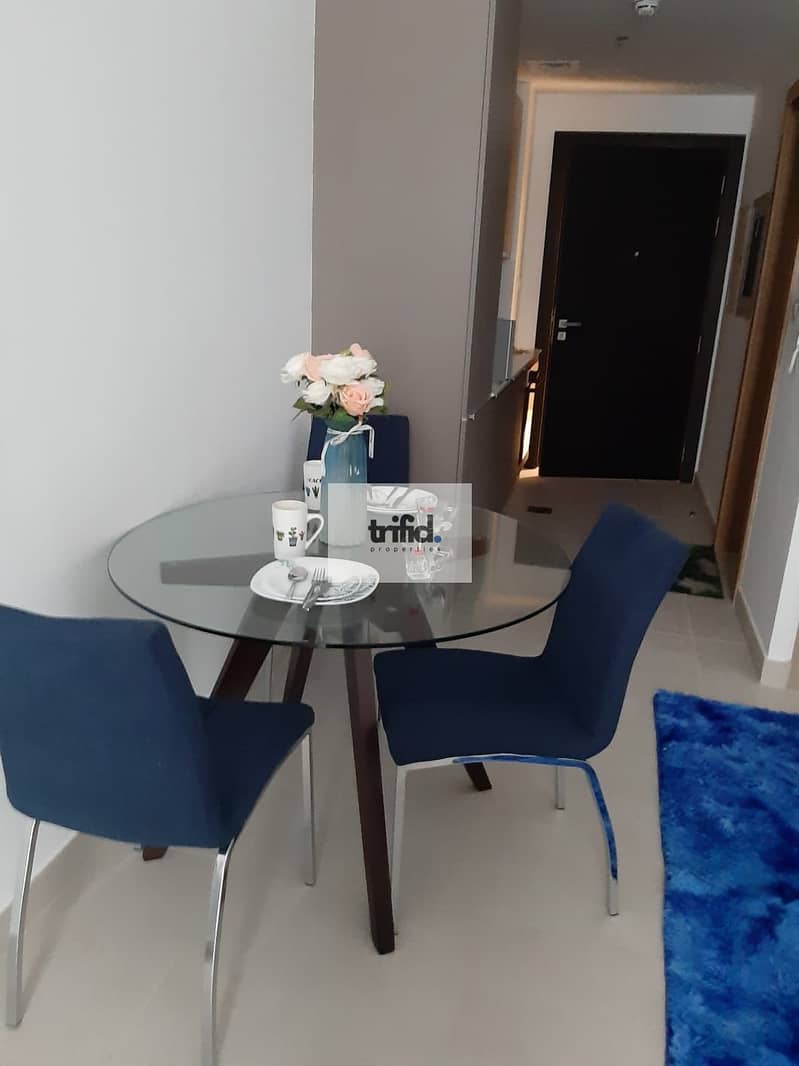 FULLY FURNISHED | GREAT AMENITIES | BIG LAYOUT