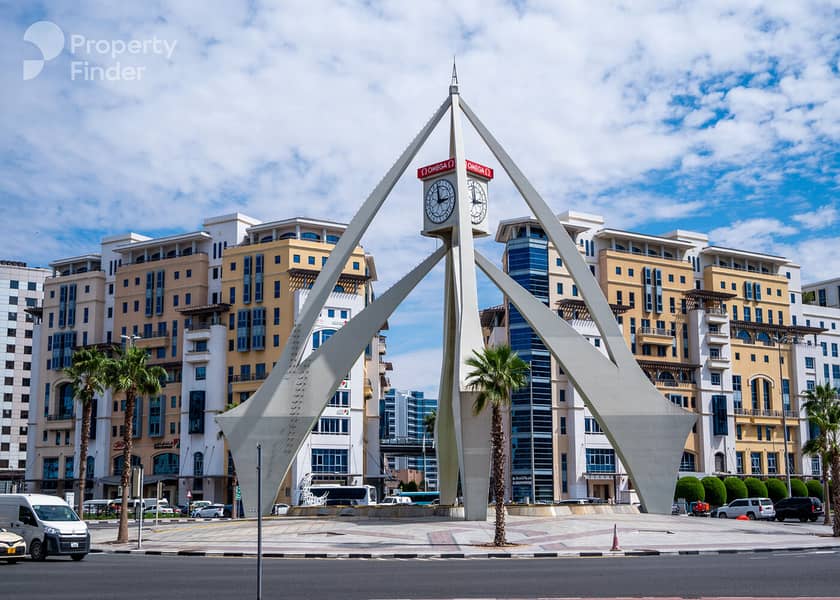 Hot Deal | Best Location | Fully Furnished - Image 11