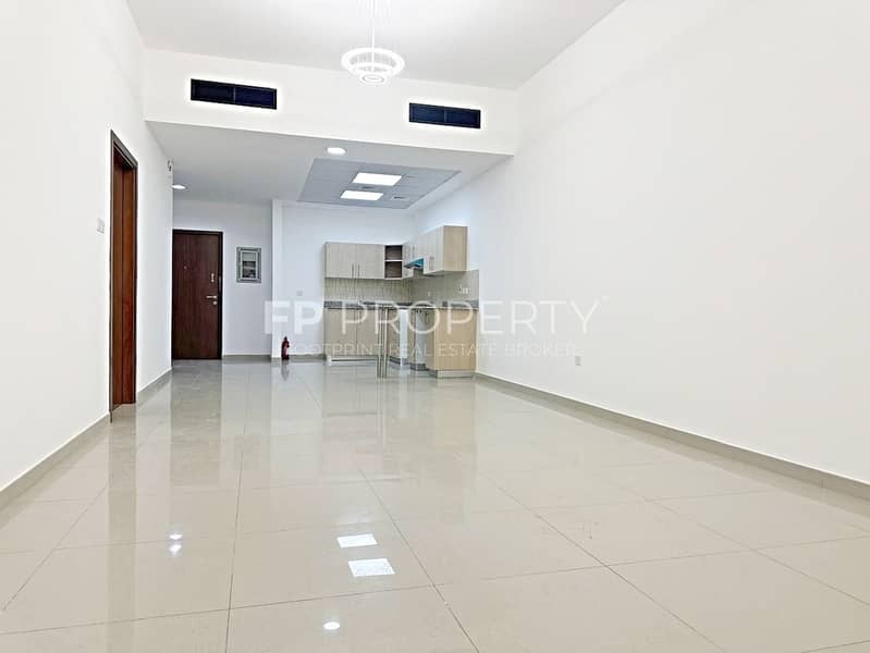 Spacious , Bright And Biggest Size of 1BR - Ready