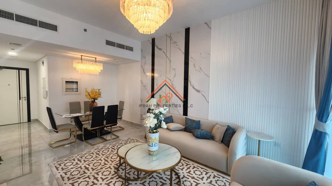 LAVISHED FULLY FURNISHED/PRIME LOCATION/VACANT