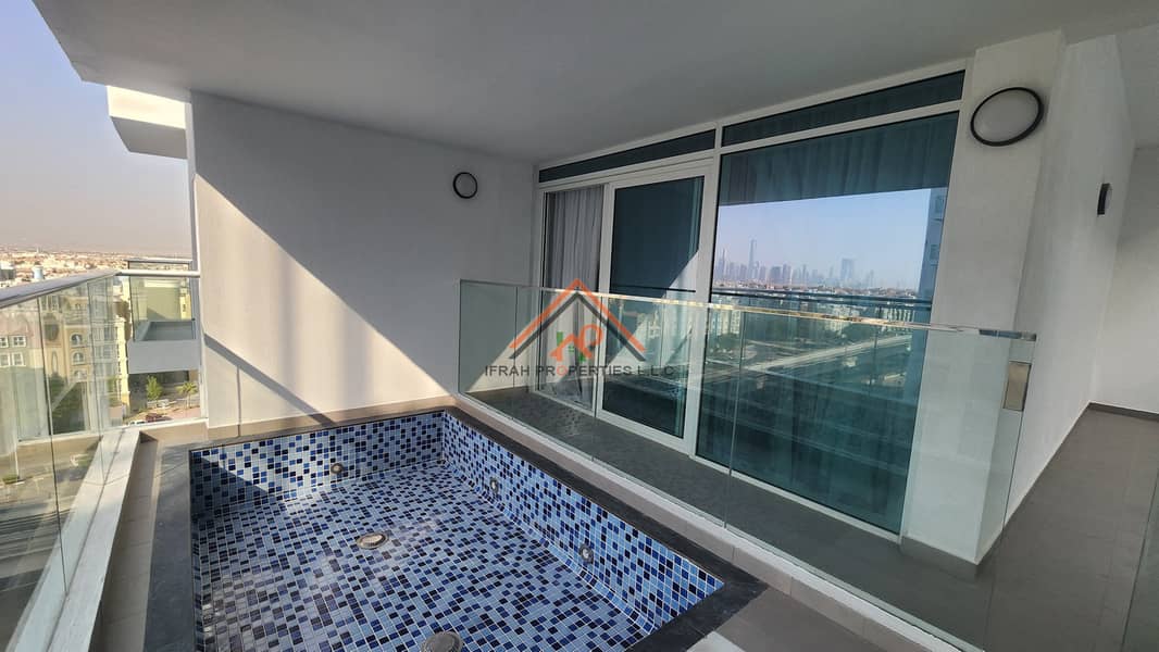 LAVISHED FULLY FURNISHED/PRIME LOCATION/VACANT