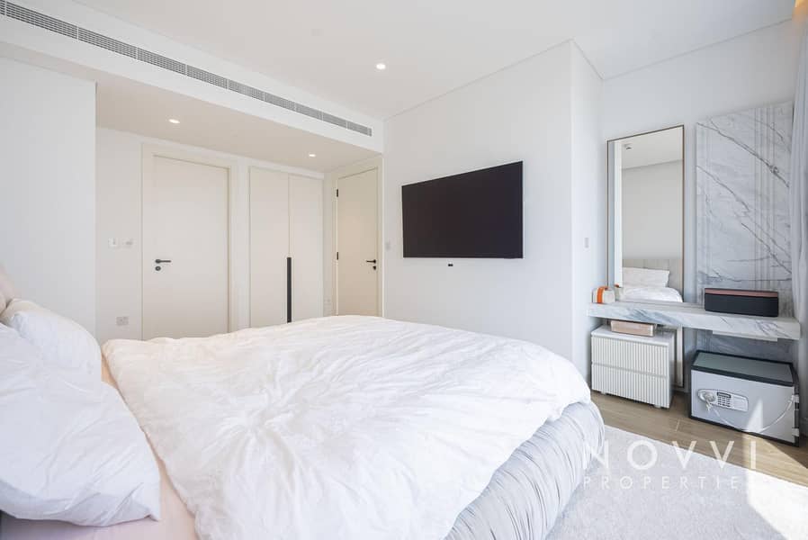 Sky-High Living | Island Views and Designer Touch - Image 9