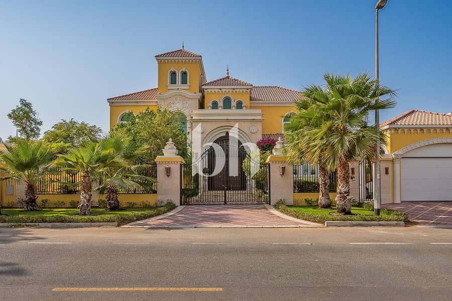 Luxury | Private Pool | Fully Furnished