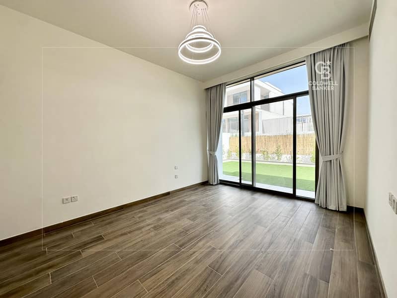 Upgraded | Landscaped | Corner - Image 7