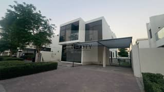 SINGLE ROW | FACING PARK & POOL | 6 BR | VACANT