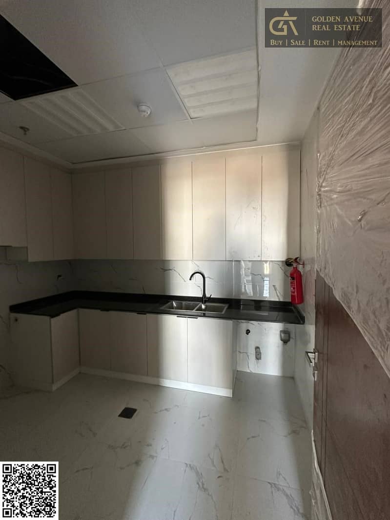 BRAND NEW BUILDING 9% ROI G+4+ROOF FULLY RENTED COMMERCIAL AND RESIDENTIAL – pohled 5