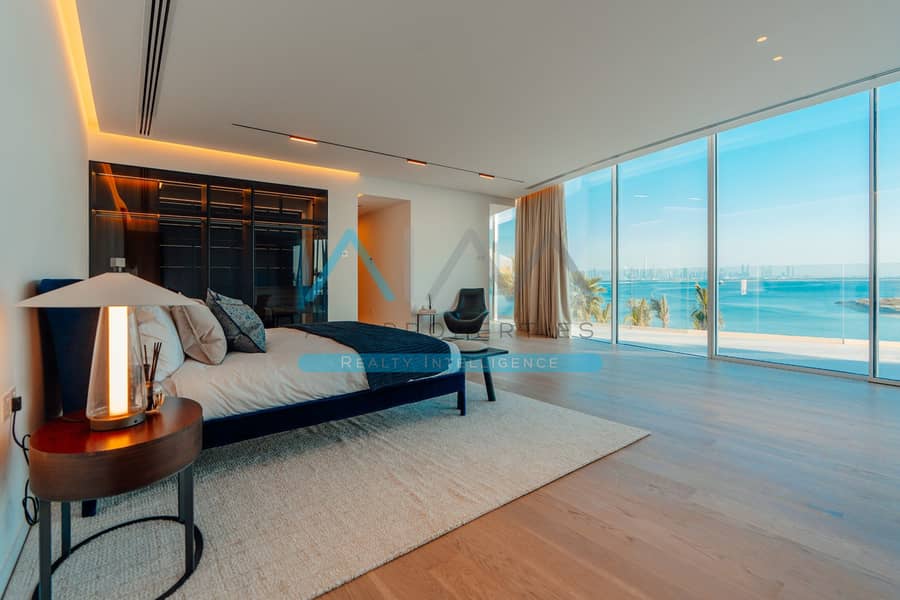 BEACH FRONT VILLA PRIVATE ISLAND SUPER LUXURY FULL SEA VIEW - Image 9
