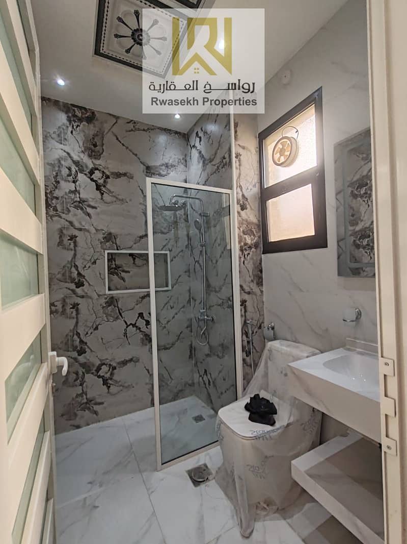 11 eee8c630-bbdf-43d8-88ab-3d07c3cd15d6. jpg