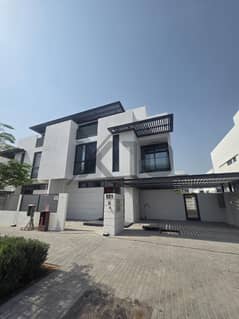 Luxury 5BR Villa | Waterfront | Unfurnished