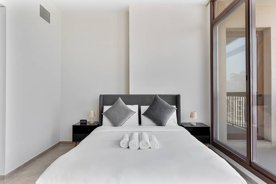 Modern 3Bed | 7 Min Walk to Metro & Near Expo City | Furnished | Flexible term - Image 17