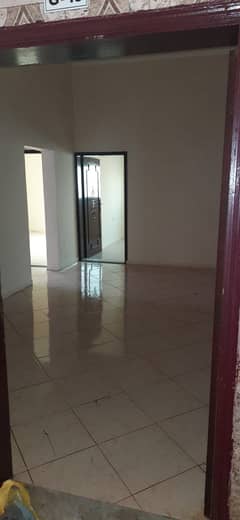 شقة للإيجار في عجمان الروضة 02 مكونة من غرفتين وصالة بسعر 25000 درهم إماراتي