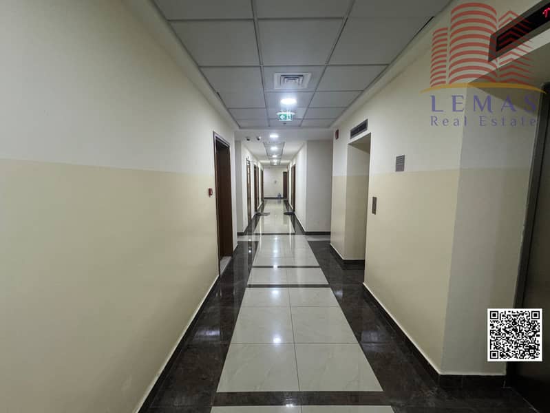 12 f3aaef94-1394-438d-aae4-ada643ecb445. jpg