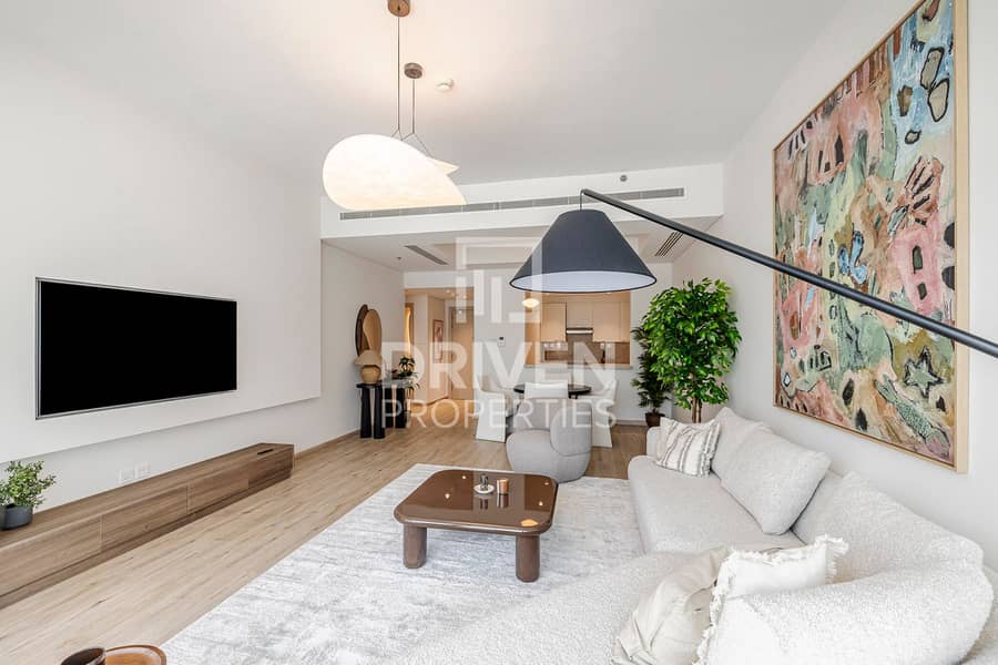 Fully Furnished | Upgraded Unit | Huge Balcony