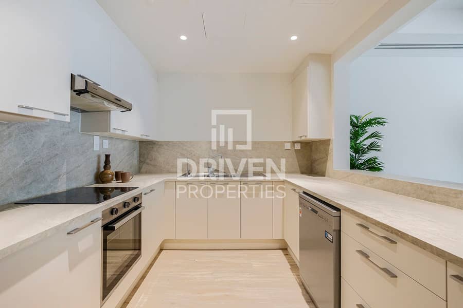 Fully Furnished | Upgraded Unit | Huge Balcony - Image 9